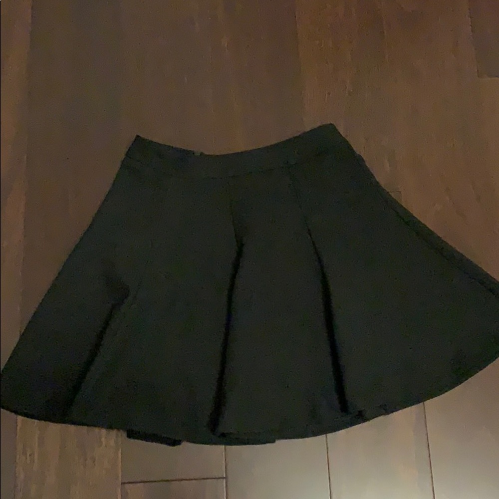 Black pleated skirt